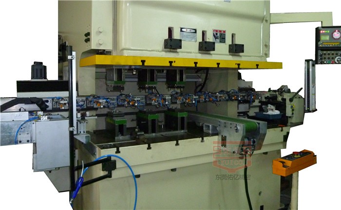 单机多工位机械手可以实现冲压自动化那些功能？